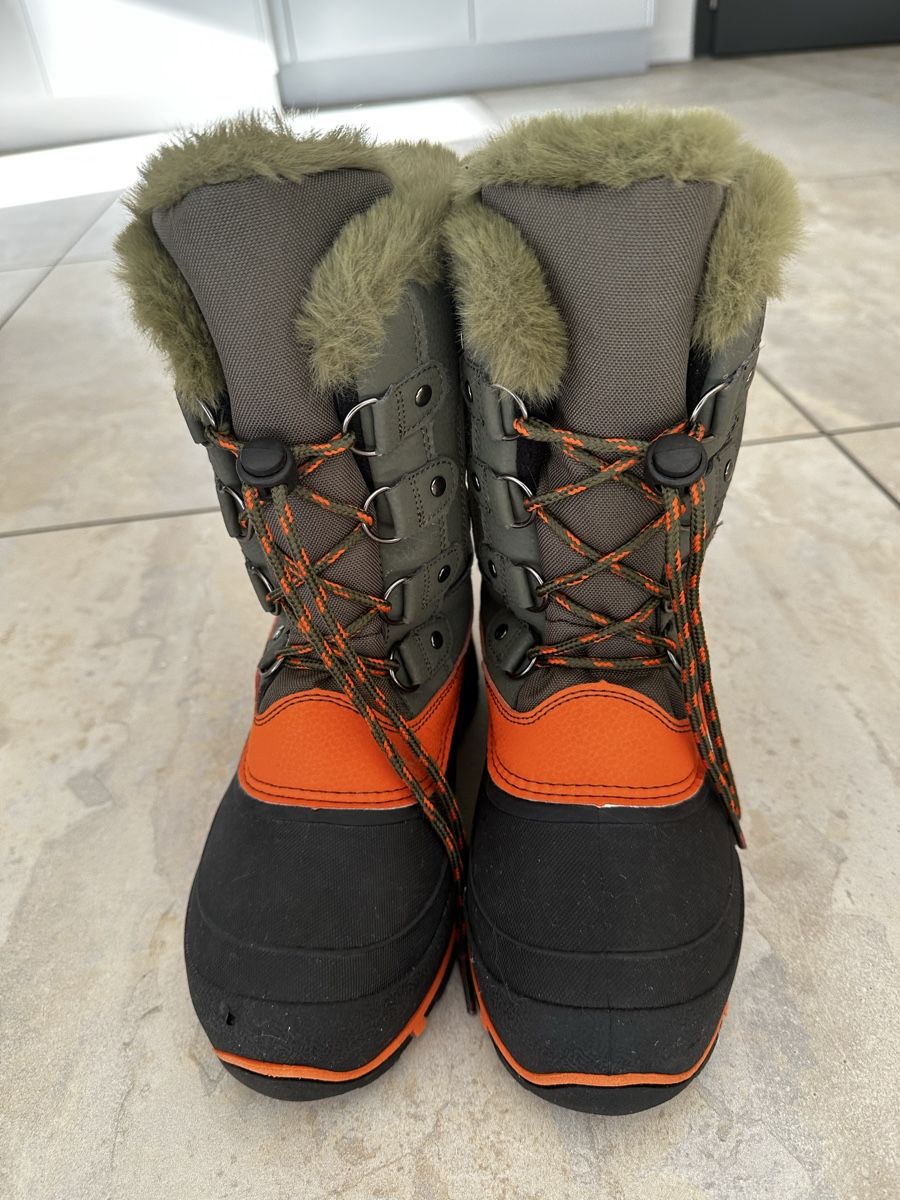 Scarpe da uomo: Bottes de neige Kangaroos – Usato da Grône venduto da Amte73 1