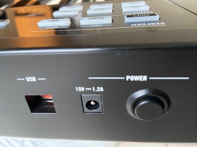 Native Instruments Strumenti musicali: NI Komplete Kontrol S49 – Usato da Zürich venduto da Maki8 8