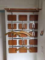 Vintage-Wandgarderobe mit Hutablage aus Teakholz und Metall