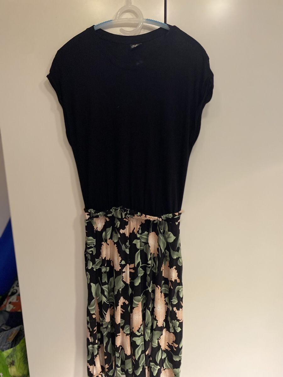 Vestiti: Sommerliches Kleid  Blumen Gr.M – Usato da Hohentannen venduto da Hawaii29 2