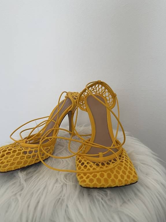 Scarpe da donna: BOTTEGA VENETA STRETCH SANDALETTE – Usato da Oberwil b. Zug venduto da Andjola 1