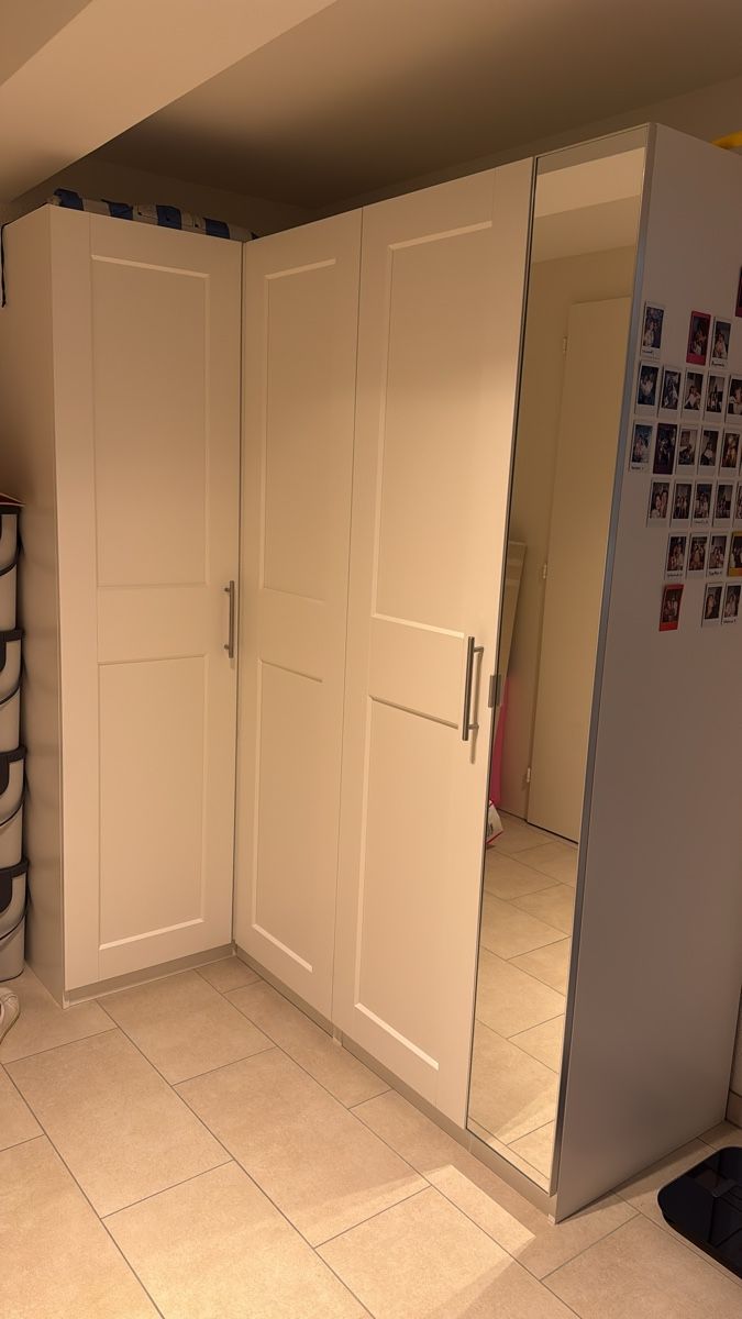 Schränke: Armoire / Schrank IKEA – Gebraucht aus Belmont-Lausanne von Michelle_Srdr_