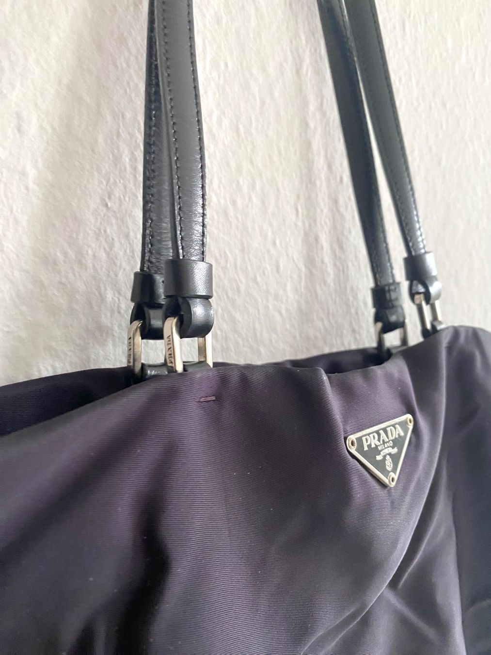 Prada Borse: Klassische PRADA-Nylontasche mit Lederhenkeln – Usato da Bern venduto da thatspascal 3