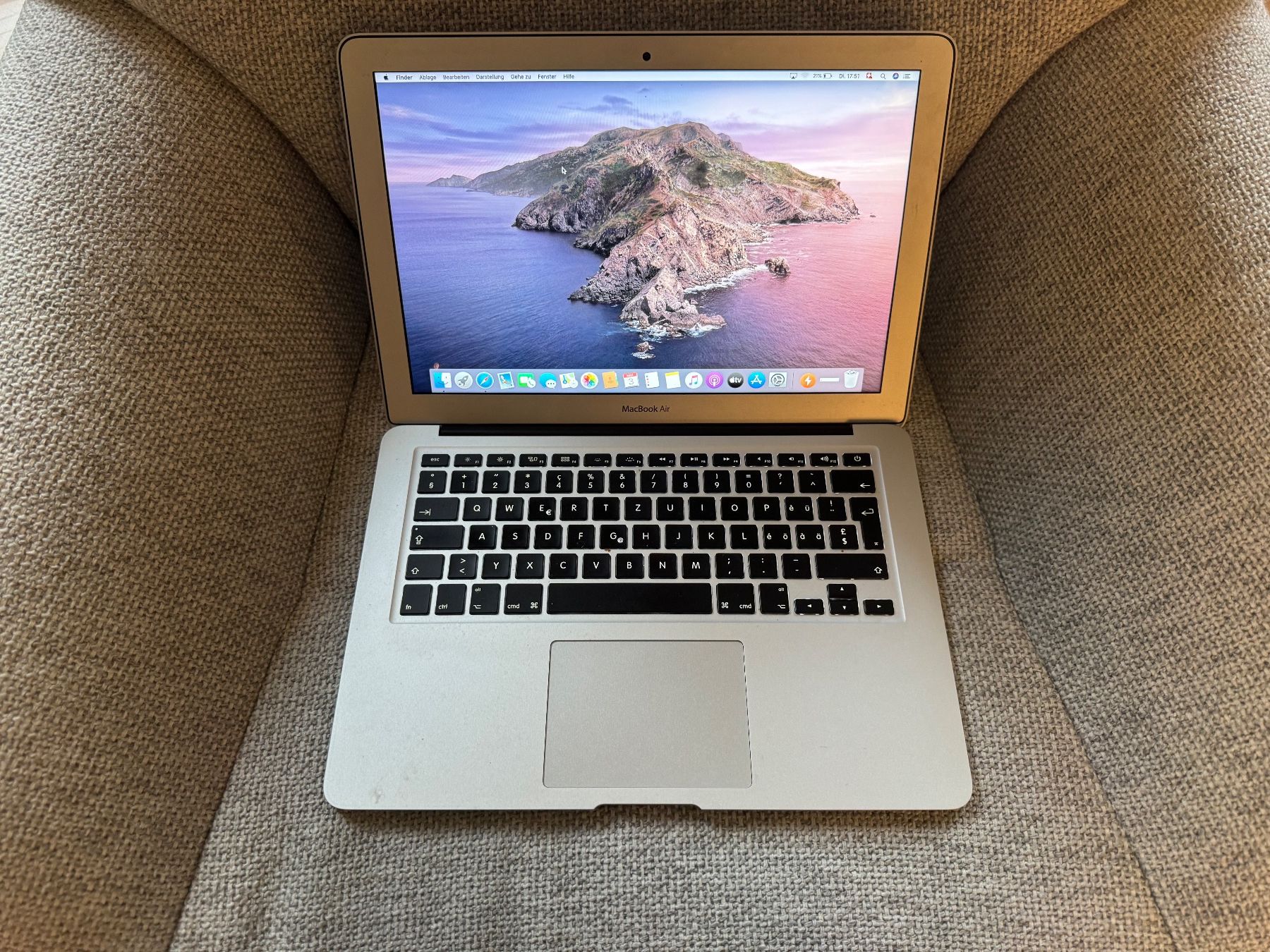 Apple Notebook: MacBook Air inkl. Microsoft Office 2021 – Usato da Adliswil venduto da Busys