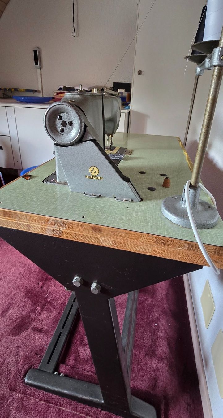 Dürkopp Macchine da cucire: Industrie Nähmaschine DÜRKOPP – Usato da Rothenburg venduto da Flo76 1