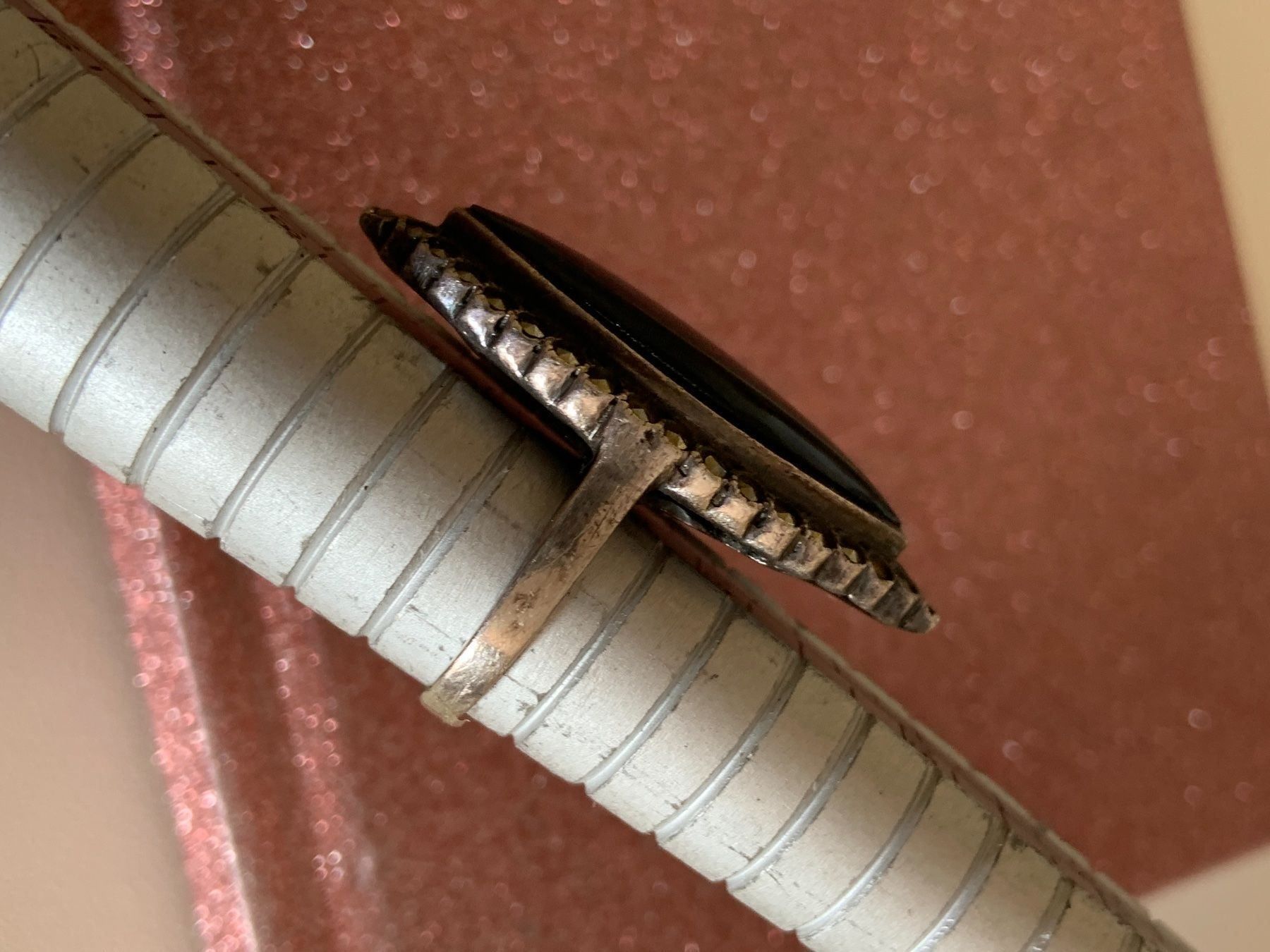 Onyx Ringe: Ring ONYX-MANDELFORM rg 52 – Gebraucht aus Dittingen von Bellevista 2