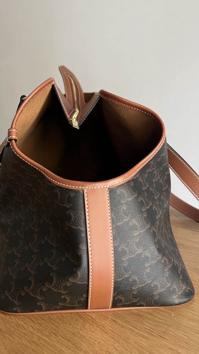 Celine Sacs: Celine Hunde Tasche  – Neuf (Voir description) à Zürich par kitsune 3