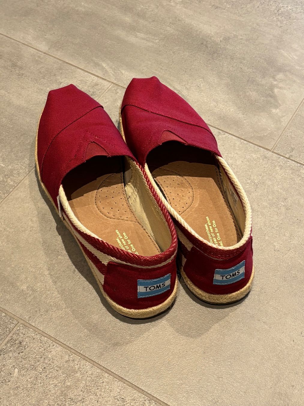Toms Scarpe da donna: Espadrilles Toms bordeaux – Usato da Fully venduto da def_d5vj 1