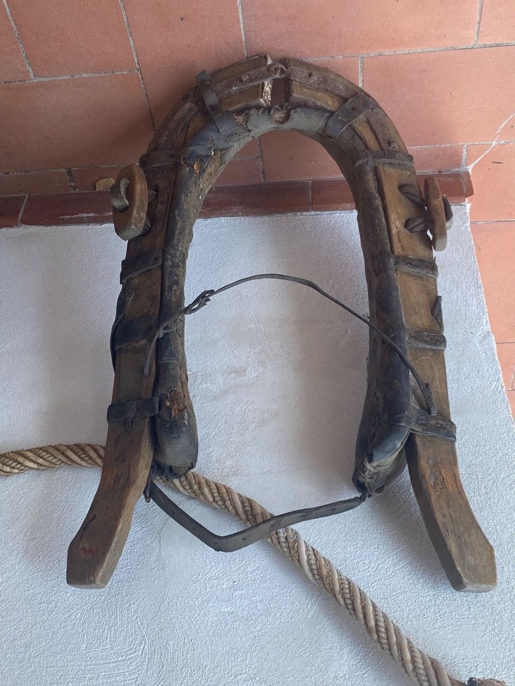 Briglie & Cavezze: Antikes Ochsen Kummet – Usato da Zürich venduto da Sebi999