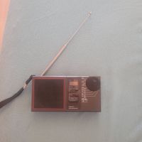 Tragbares Radio mit Quartz Uhr schwarz gebraucht
