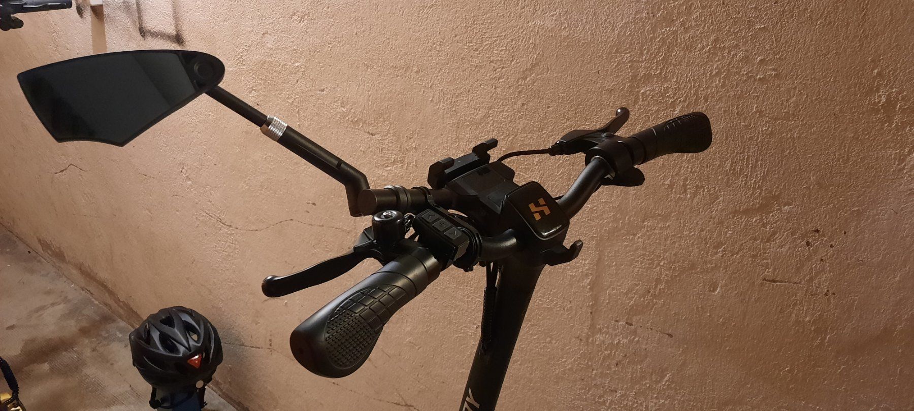 Kickboard: Trottinette électrique Hikerboy gris – Usato da Lausanne venduto da DubiLetto 3