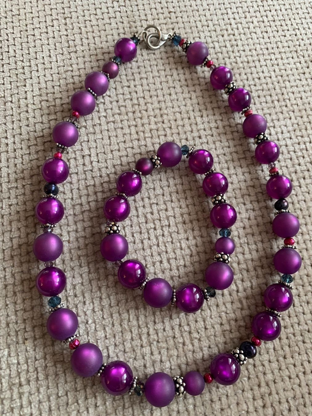 Altri gioielli: Joli ensemble collier et bracelet violet – Usato da MEYRIN venduto da Gwendo10 1