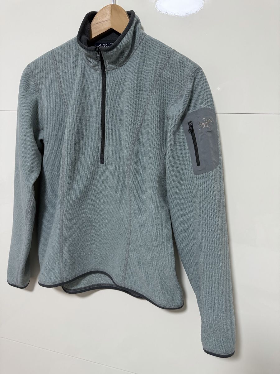 Arcteryx Maglioni & Felpe: Arc'teryx Fleece Pullover Damen Grösse M hellblau gebraucht – Usato da Niederbipp venduto da yar_tf6f 1