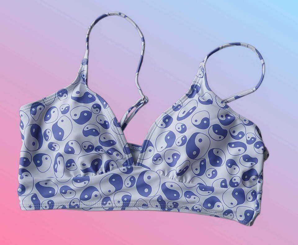 Badekleider & Bikinis: Yin Yang Bikini Oberteil – Neu (gemäss Beschreibung) aus Aarburg von Hystoria