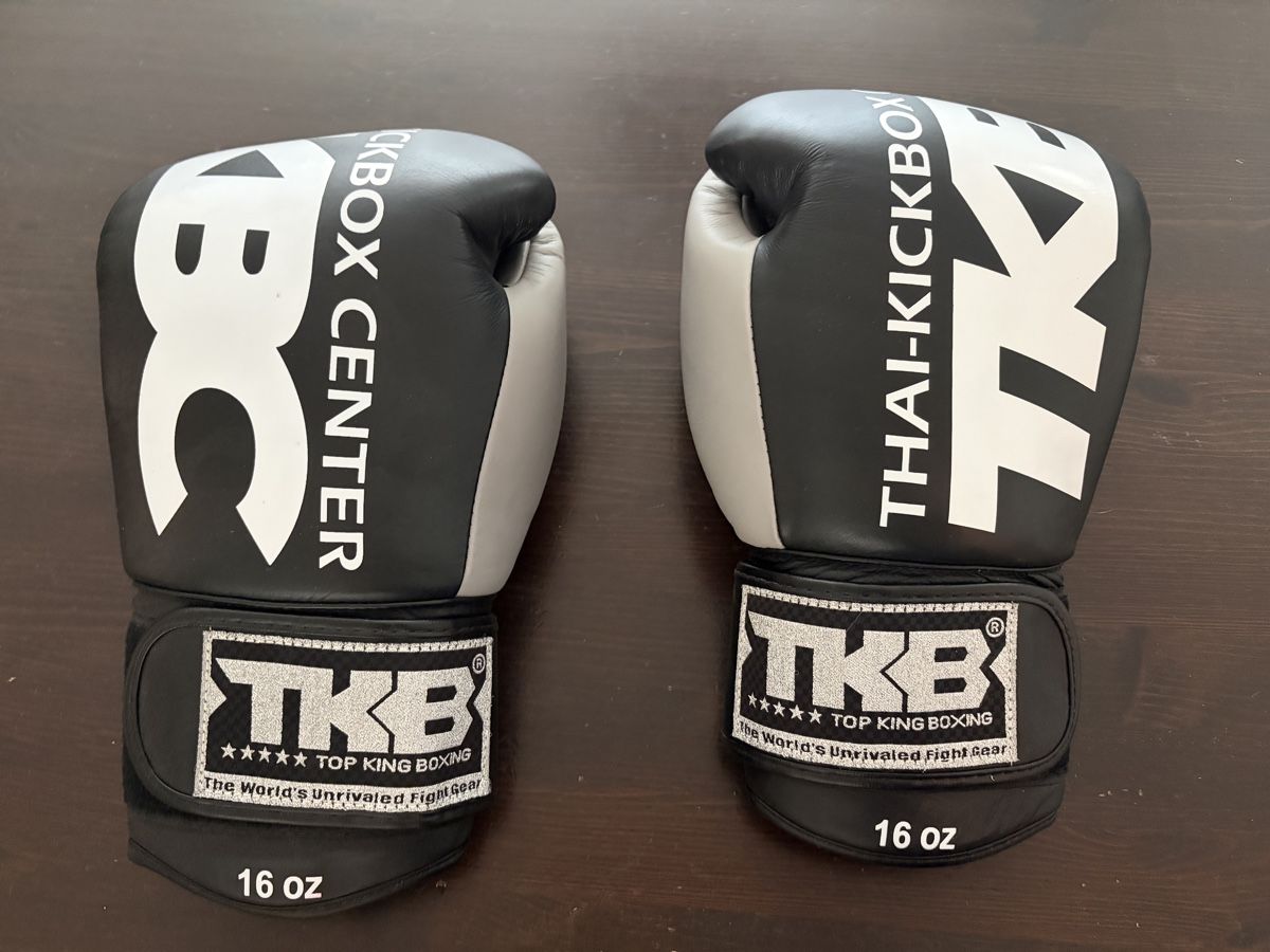 Handschuhe & Handstulpen: TKC Kickboxing gloves  – Gebraucht aus Allenwinden von Ephemera