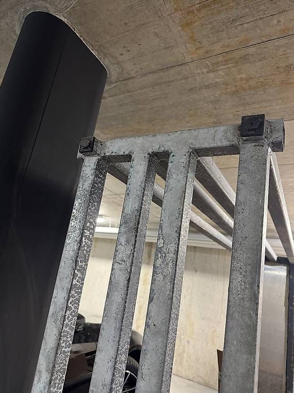 Scaffali: Handgefertigtes Kaminholzregal – Usato da Zollikerberg venduto da sop_p82l 2