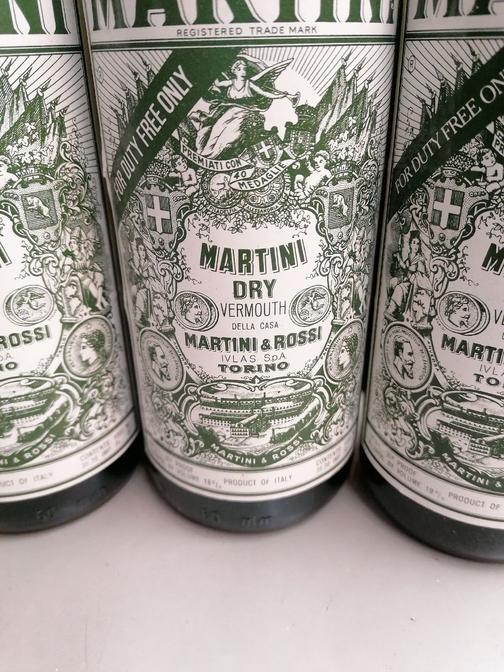 Martini Bevande alcoliche: 3 BOUTEILLES MARTINI VINTAGE – Nuovo (secondo la descrizione) da Genève venduto da Leboucheoreilles 7