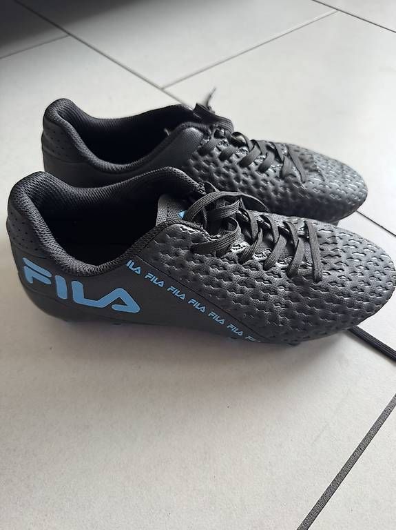 Scarpe da uomo: Fussballschuhe Gr. 40 – Usato da Zürich venduto da anjamug