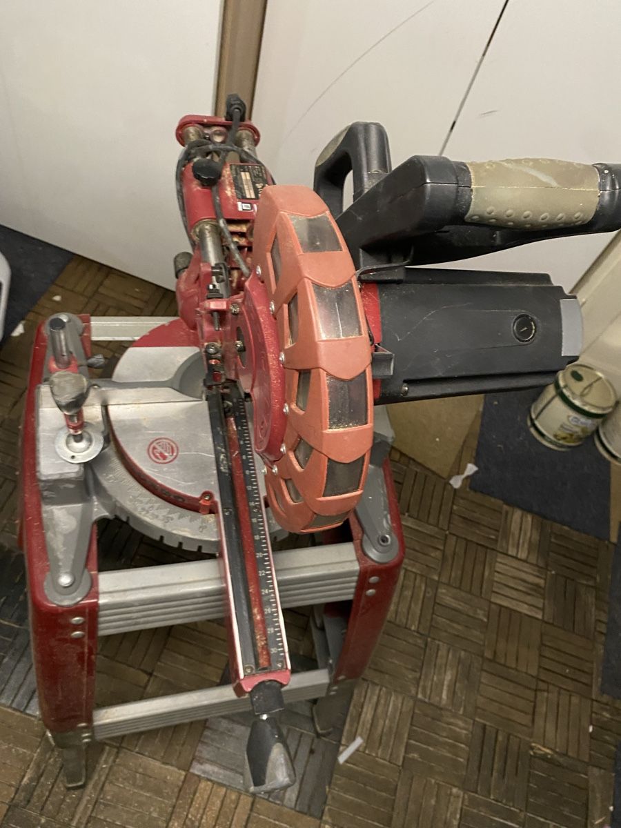 Einhell Tutte le macchine: Kappsäge Einhell RT-SM 305 L mit Untergestell gebraucht – Usato da Frauenfeld venduto da .BOO. 7