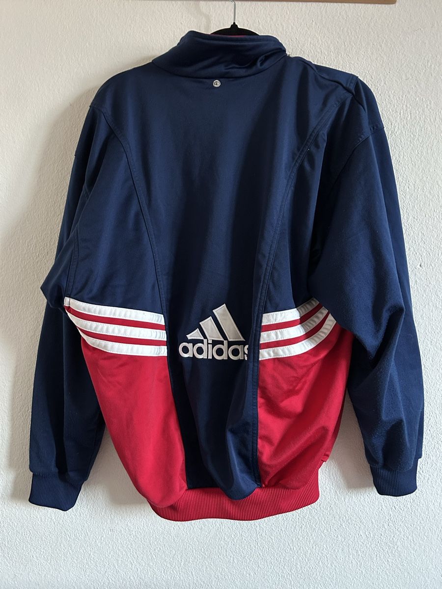 Adidas Jacken: Veste Adidas – Gebraucht aus Grand-Lancy von eli_x5k9 3
