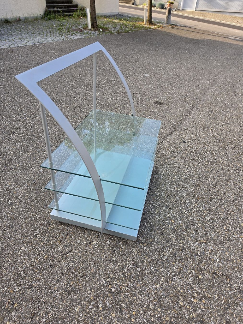 Vitrinen: Steinhoff Glasvitrine silber hellblau temperiertes Glas 4  – Gebraucht aus Mettlen von elios0888 1