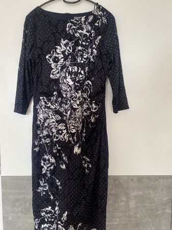 Robe Phase Eight