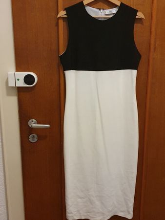 Robe élégante noire et blanche, MNG, taille M