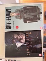 Manga SPY x FAMILY Band 1 und DEVILS LINE Band 1