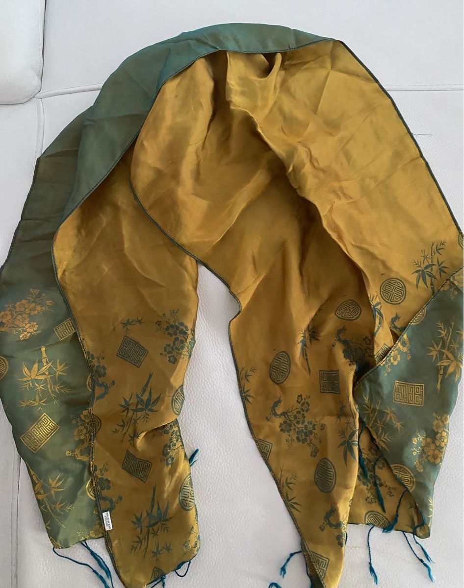 Foulard & Sciarpe: Seiden Schal 🌸 – Usato da Opfikon venduto da Luis144 1