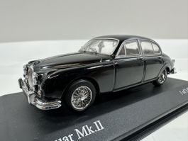Jaguar Mk.II 1:43, limitiert, inkl. Acrylbox, MINICHAMPS