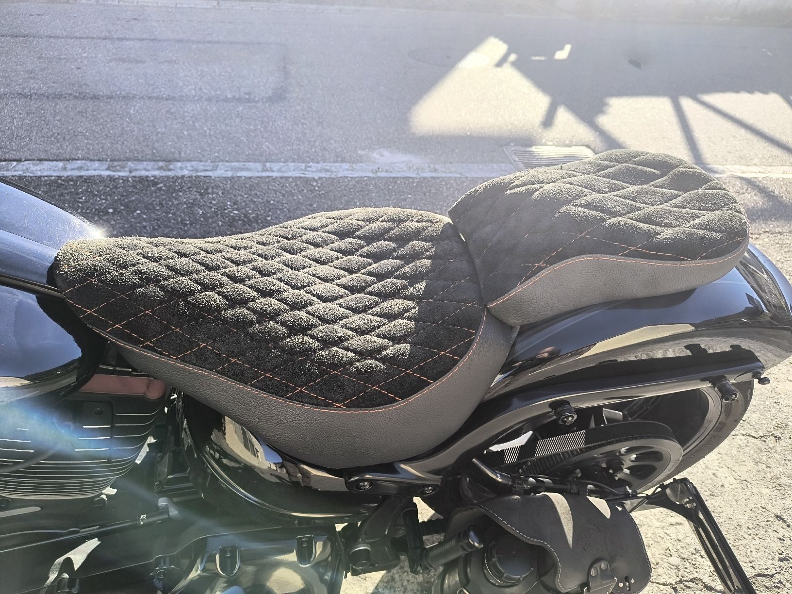 Harley-Davidson Alle Motorradersatzteile: Sitz / Sattel für Harley Davidson Breakout – Gebraucht aus Ziefen von Shooter88 2