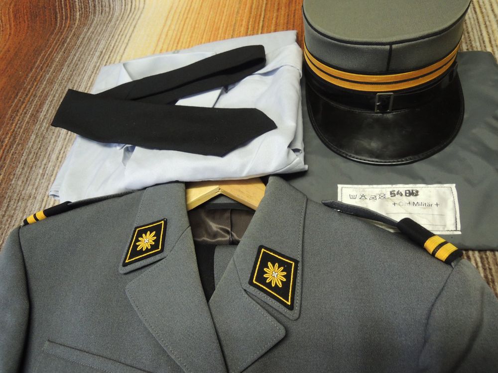 Schweizer Armee Uniformen: Uniform Oberstleutnant  im Gst "7 teilig" sehr schön – Gebraucht aus Uznach von Othmar52 4