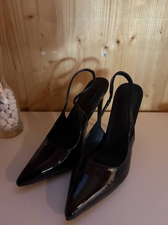 Damenschuhe: HighHeels – Gebraucht aus Hellikon von ind_m7n8 3
