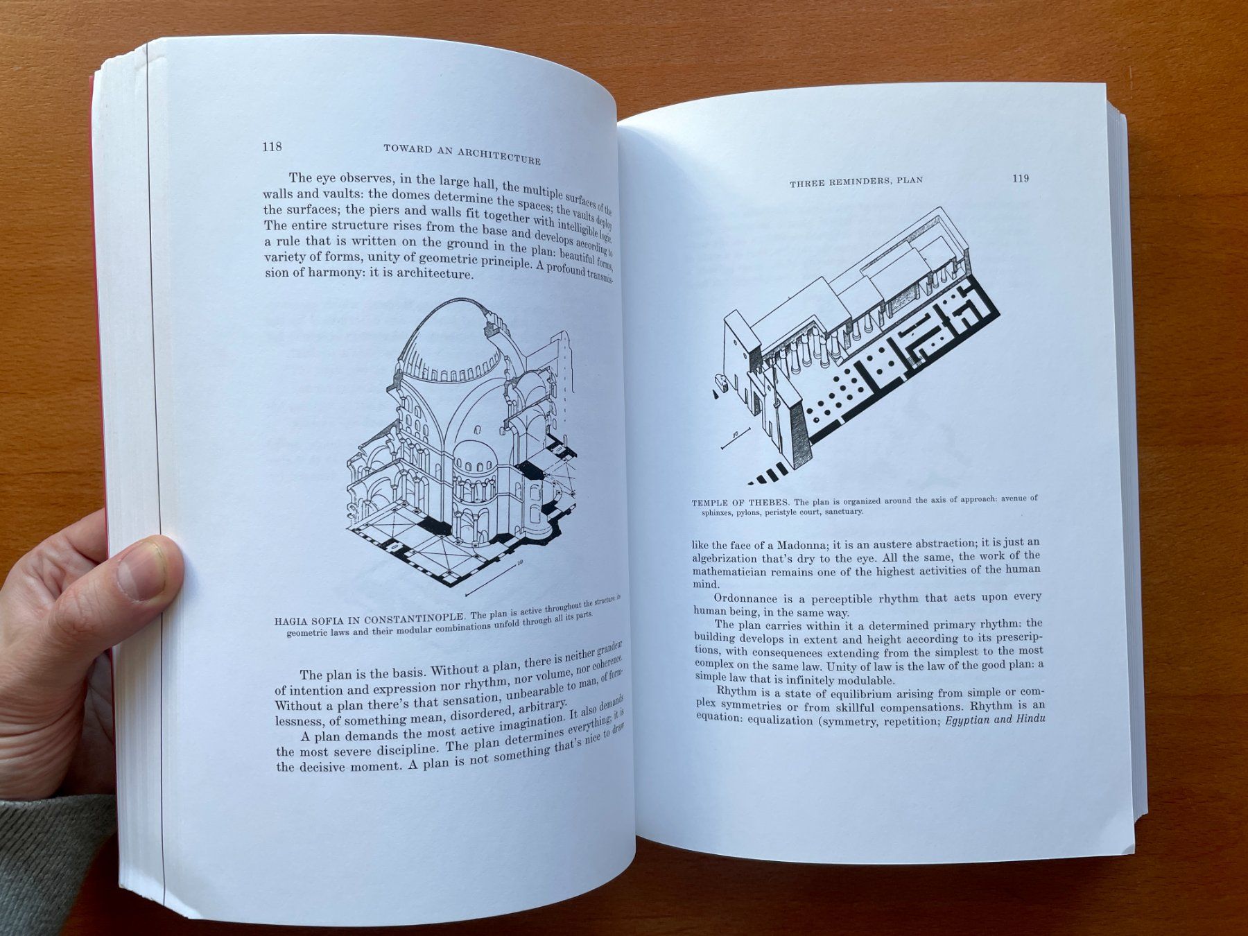 Libri: Le Corbusier - Toward an Architecture/Vers Une Architecture – Usato da Genève venduto da Januacoeli 3