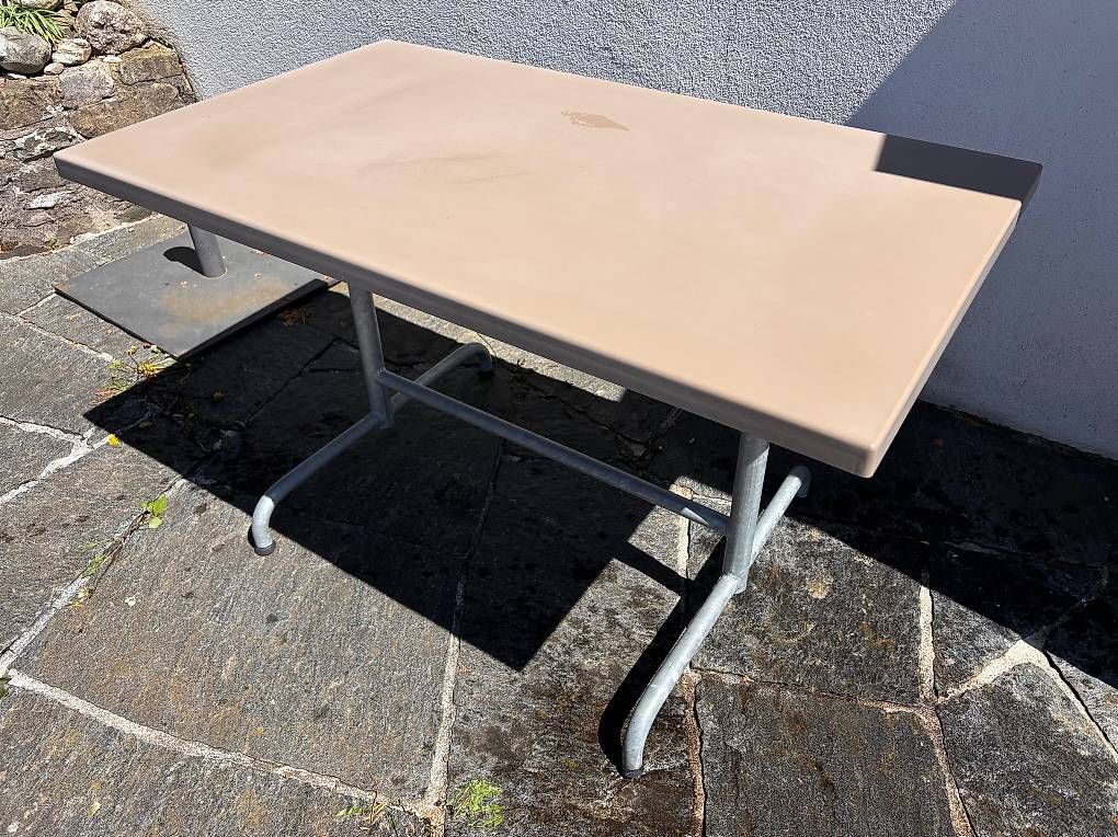 Tavoli: Gartentisch Klassiker – Usato da Herisau venduto da Designreich 1