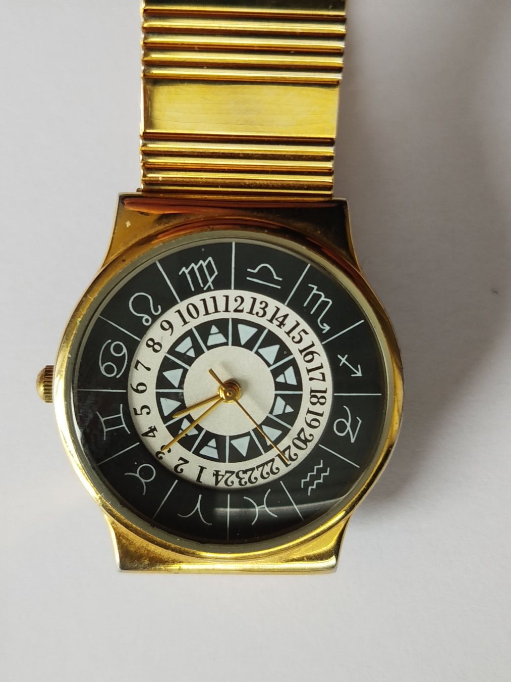 Uhren: Armbanduhr mit Sternzeichen - Zifferblatt – Neu (gemäss Beschreibung) aus Zug von Robert0125 2
