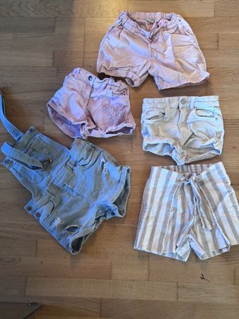 5 Mädchen Shorts 122/128