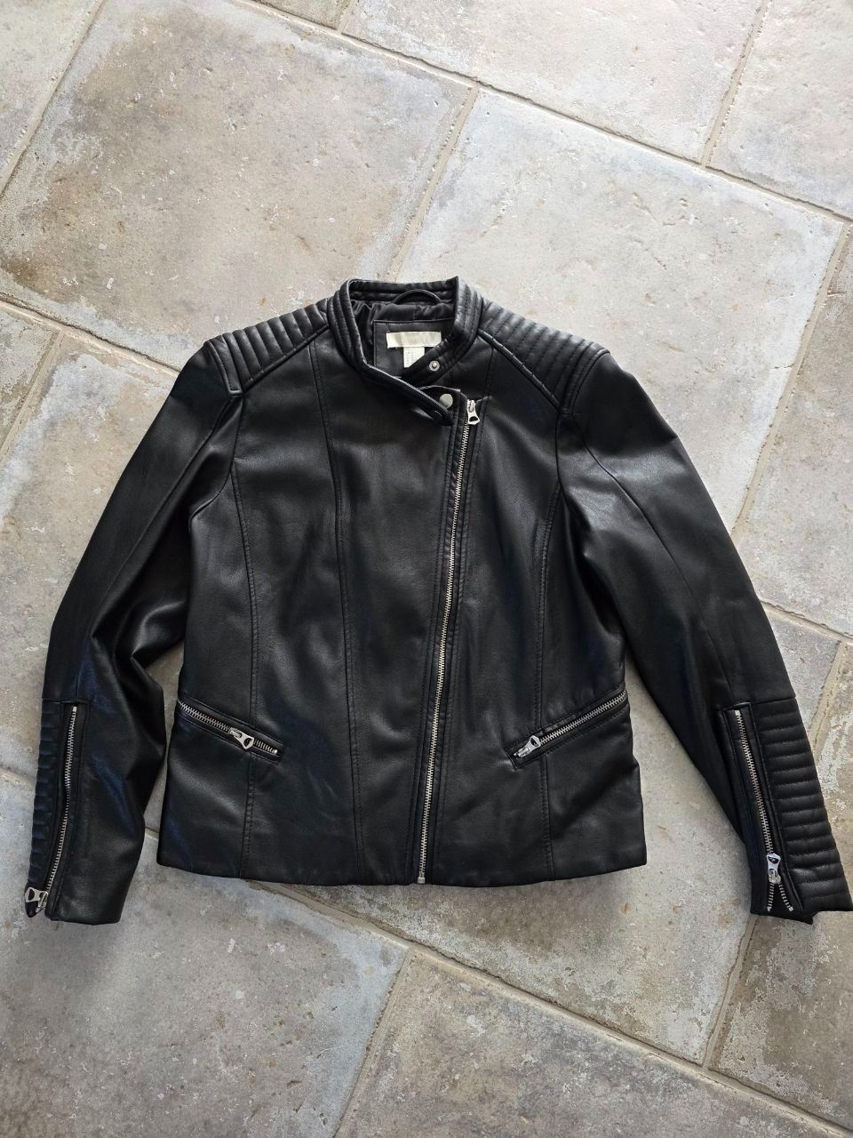 H&M Giacche: Kunstlederjacke Gr.. 42 H&M – Usato da Maur venduto da Edsch