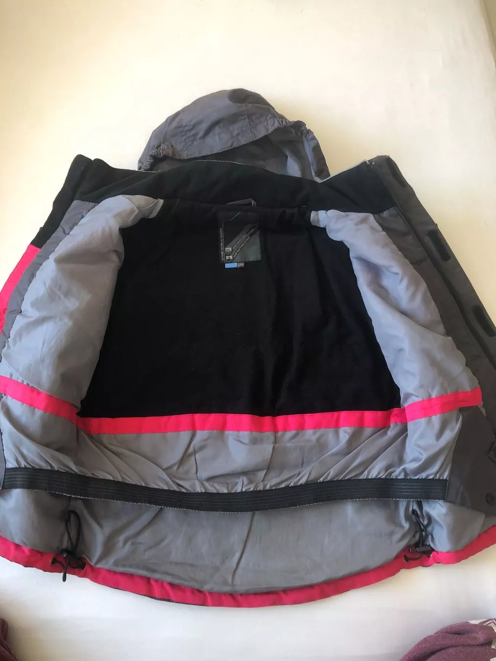 Giacche & Cappotti: Winterjacket Gr 128 – Usato da Egg b. Zürich venduto da egg2665 2