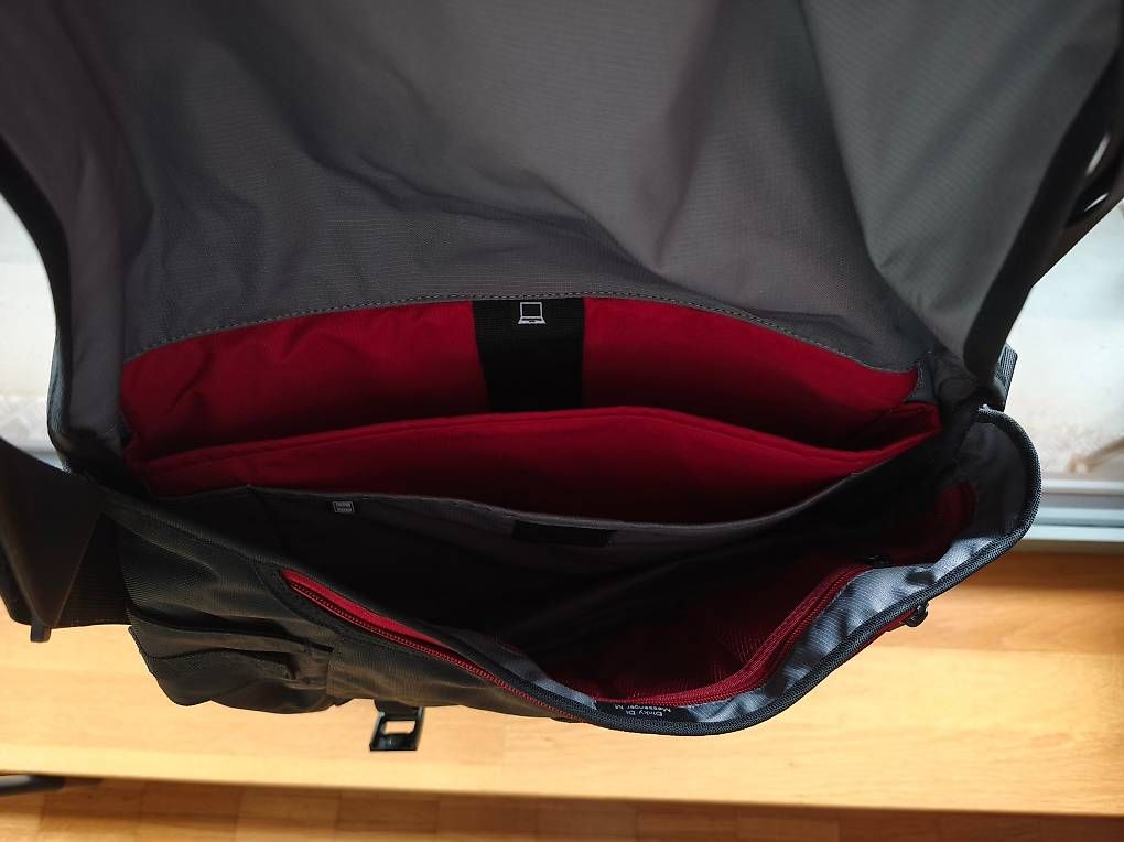 Taschen: Crumpler Labtoptasche – Neu und originalverpackt aus Aarau von gurnigel65 2