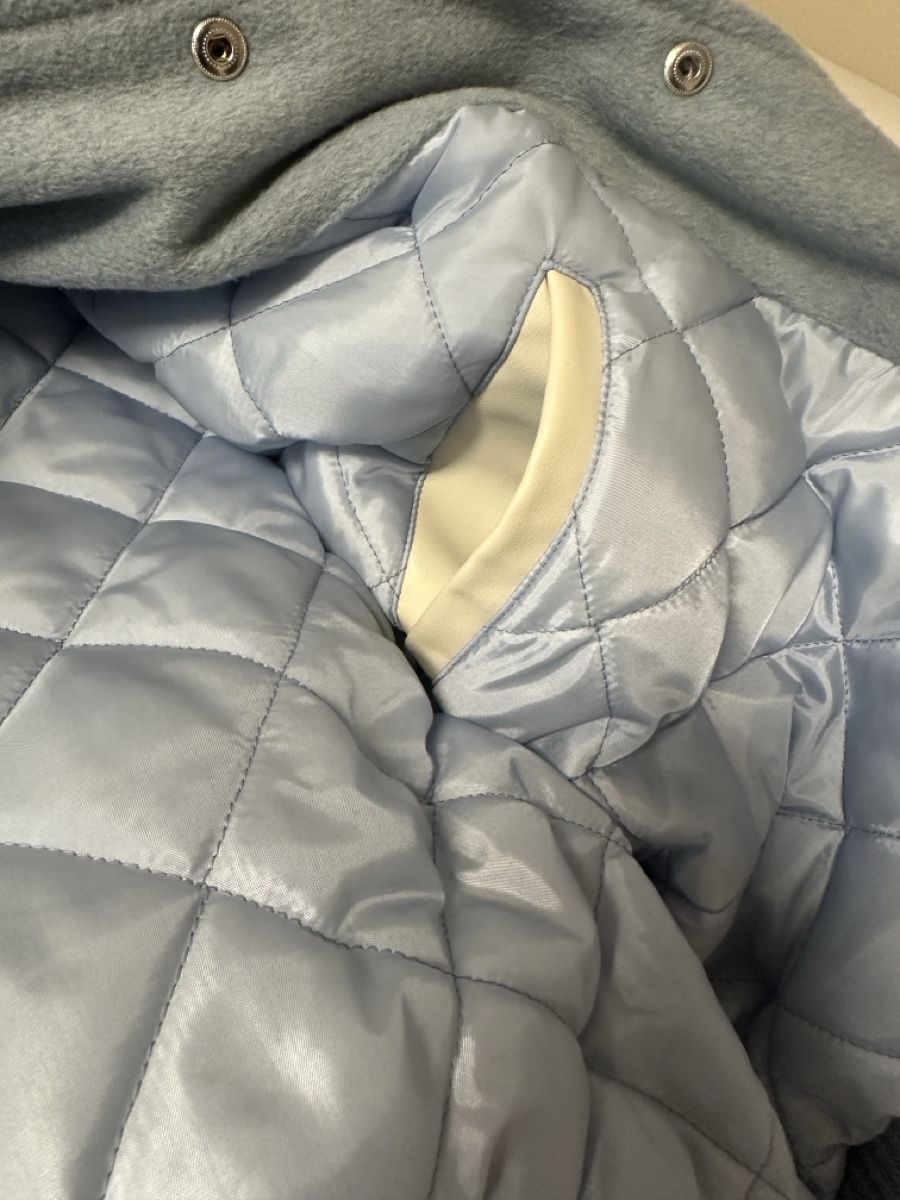 Giacche: ére studios - College Jacke Baby Blue - Gr. M – Nuovo (secondo la descrizione) da Uster venduto da jul_5dvx 3