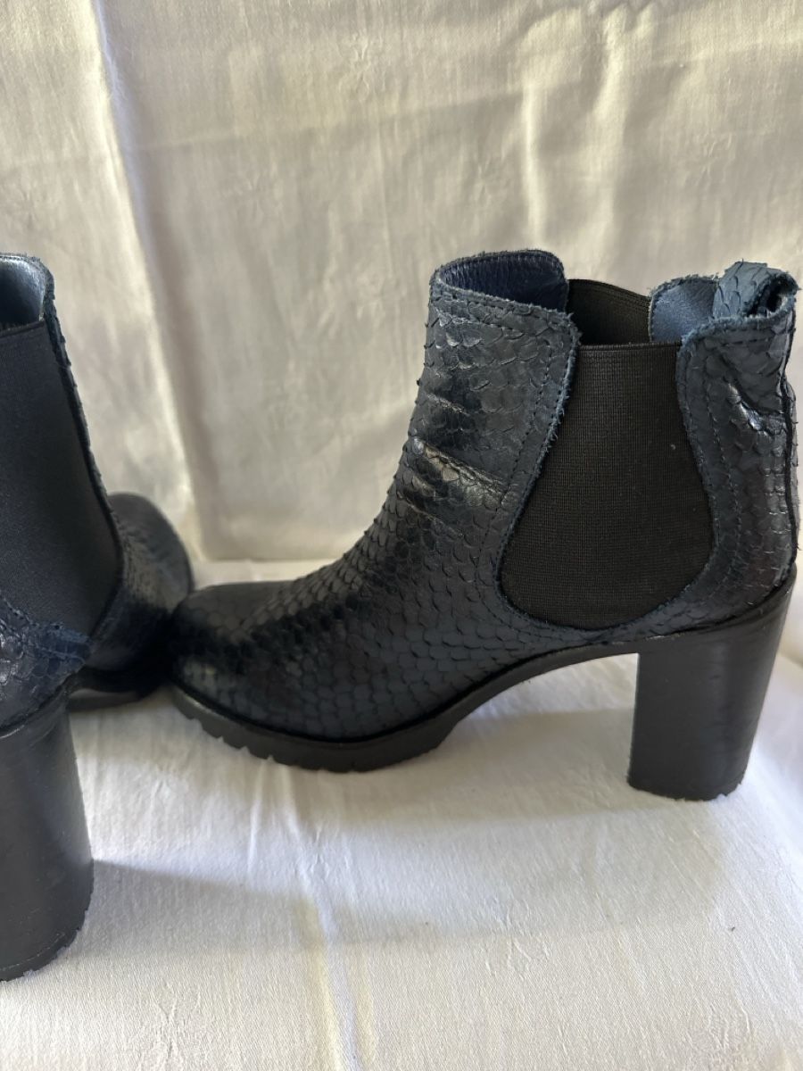 Scarpe da donna: Guardiani Stiefeletten blau nr. 38 – Usato da Stabio venduto da MAARINAA 3