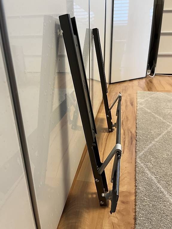 Fixations: Vogels TV Wandhalter , Neigbar – D'occasion à Beinwil am See par peety