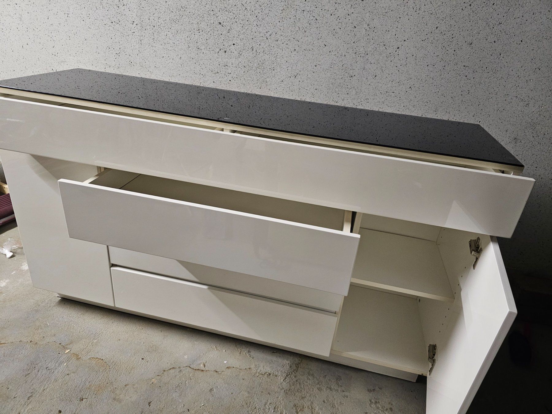 Kommoden: Sideboard weiss Hochglanz mit schwarzer Platte modern – Gebraucht aus Rüdtligen von Franky696 2