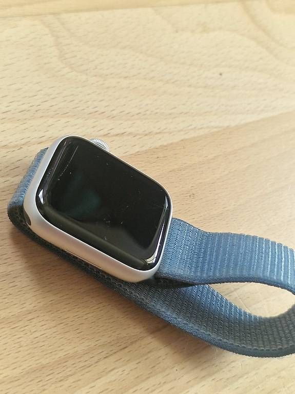 Apple Smartwatch: Apple Watch Series 9 45mm GPS – D'occasion à Affoltern am Albis par Solara72 3