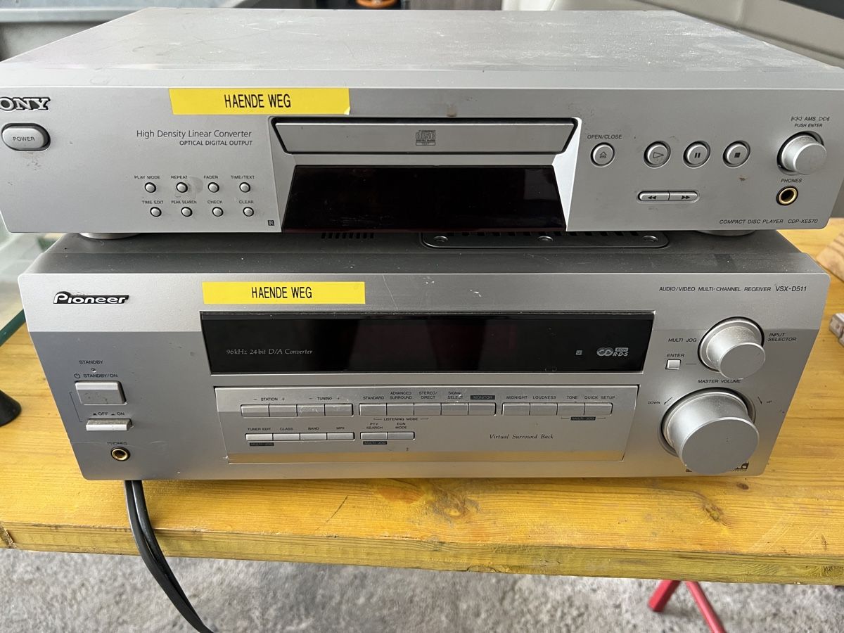 Sony Lettore multimediale & Streamer: CD Player Sony & Verstärker Pioneer ! – Usato da Mellingen venduto da Oelquelle