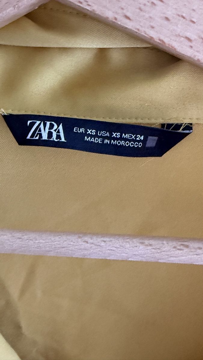 Zara Blusen: Zara Satinbluse Senfgelb – Neu (gemäss Beschreibung) aus Pratteln von plk_px2d 1
