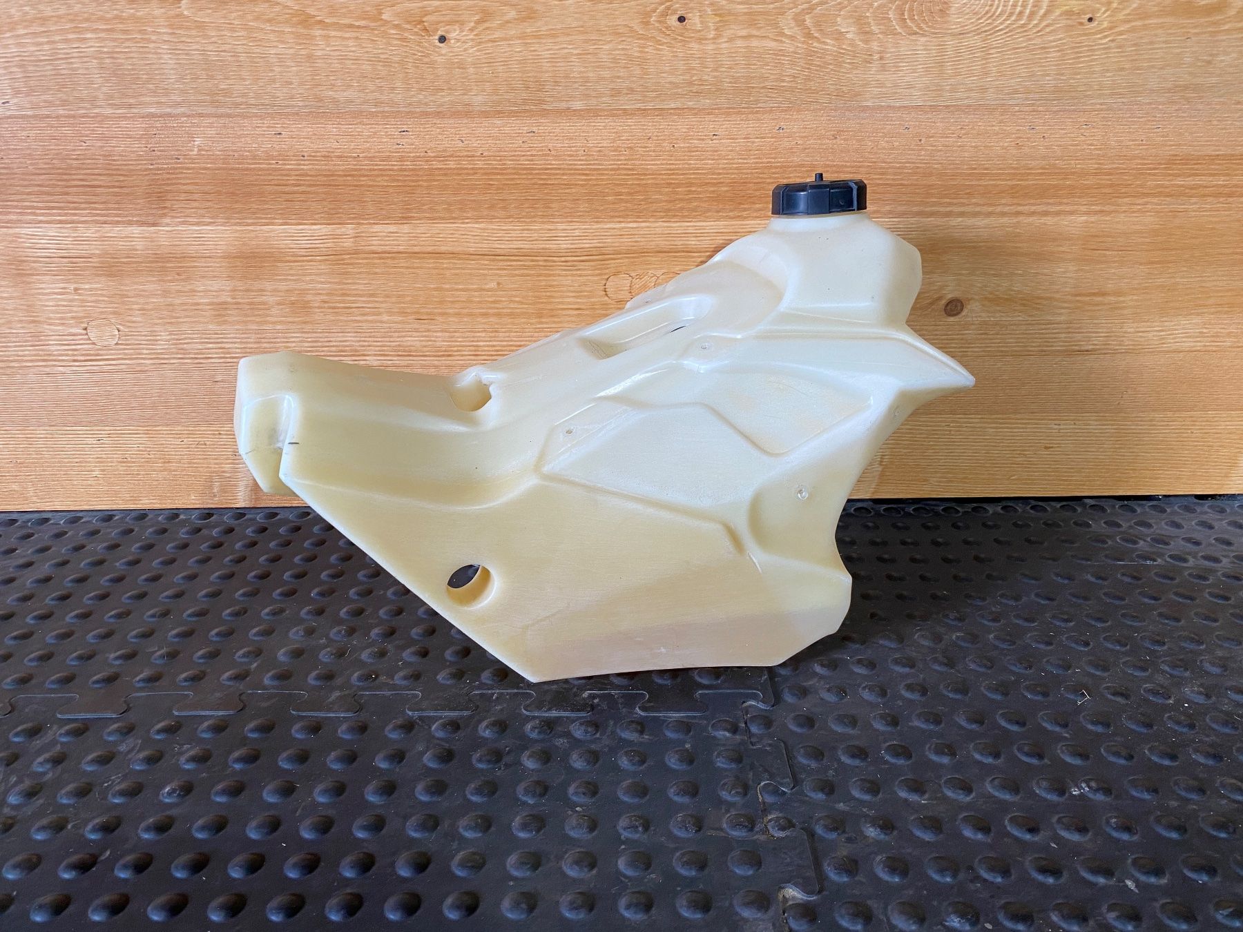 KTM Accessori per altri veicoli: KTM Tank 11li – Usato da Bichelsee venduto da Johler_Design 3