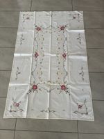 Tischdecke bestickt Rosenmotiv weiss guter Zustand