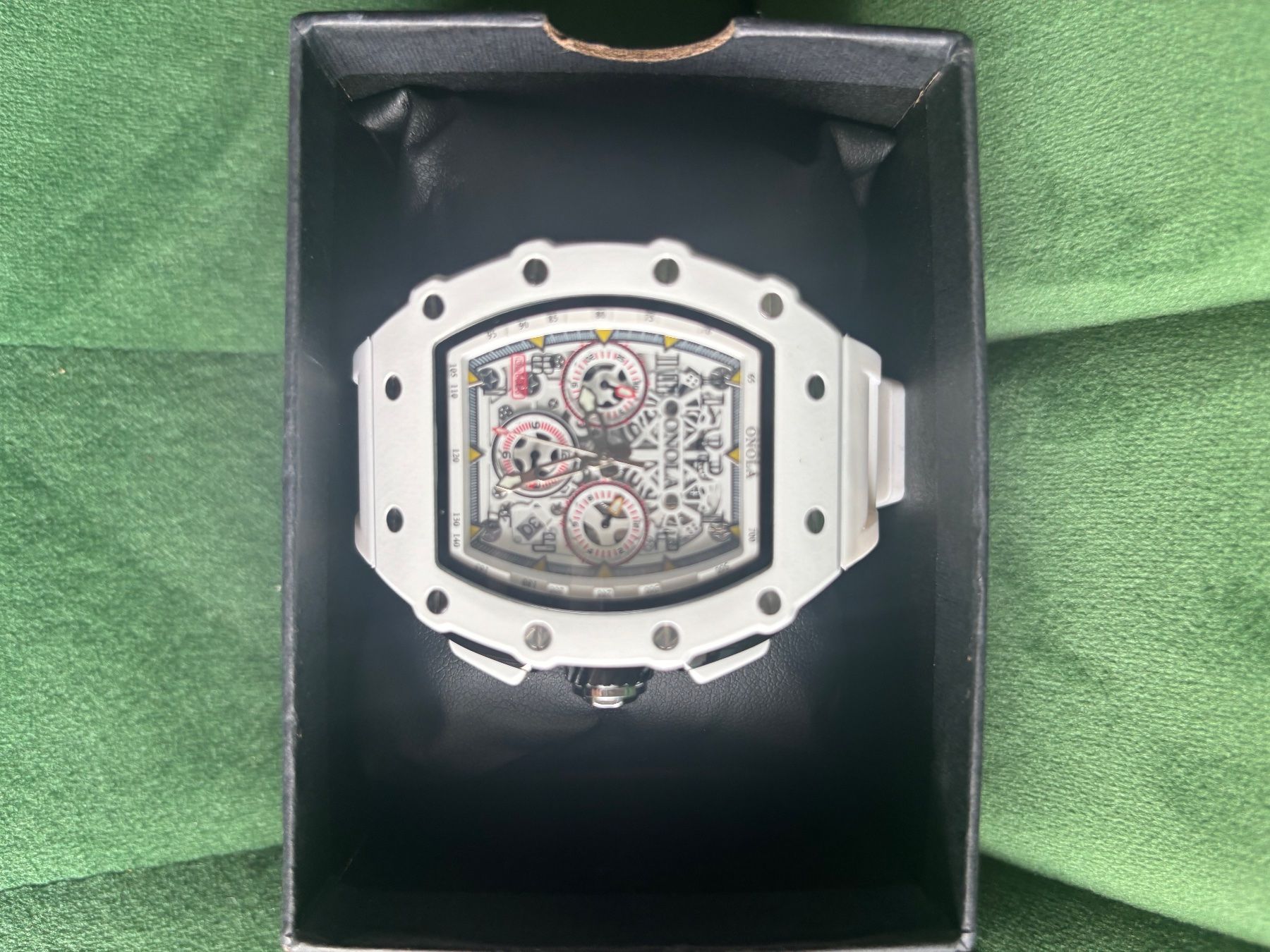 Orologi: Montre ONOLA squelette   blanche -  neuf! – Nuovo e nell'imballaggio originale da Conthey venduto da Michel124 2
